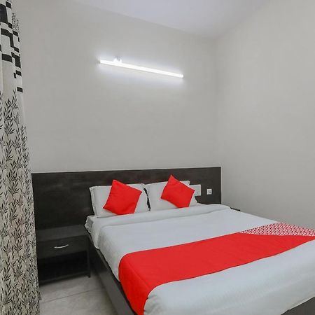Oyo 22211 Shree Ankanatheshwara Residency Hotel Nanjangud Exterior foto