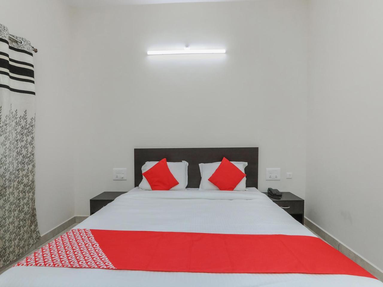 Oyo 22211 Shree Ankanatheshwara Residency Hotel Nanjangud Exterior foto